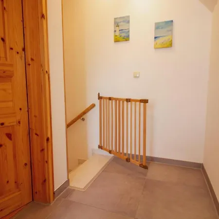 Haus Leuchtturm - Flut * Krummhörn