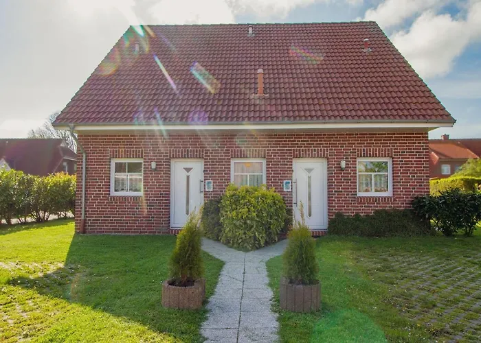 Haus Leuchtturm - Flut * Krummhörn